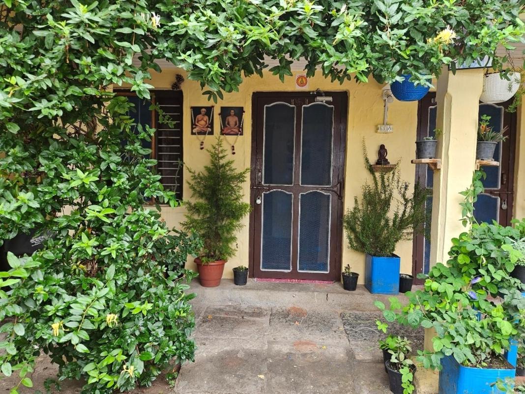 Katyuri Kings Divine Stay- Babaji'S Cave Dwarahat Exterior foto