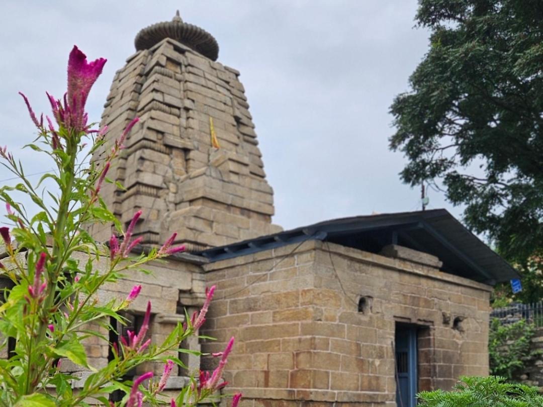 Katyuri Kings Divine Stay- Babaji'S Cave Dwarahat Exterior foto